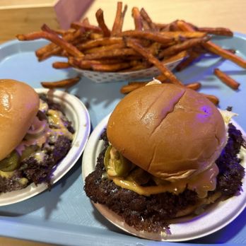 For the Win - Burgers Near Me - Los Angeles, California