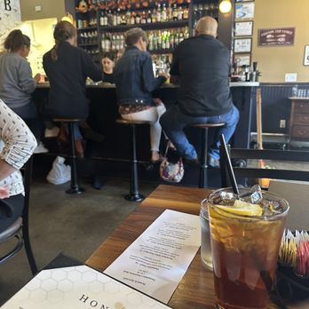 Honeycomb Cafe - The Bar - New American Near Me - Belmont, North Carolina