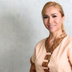 Oriental Beauty Thai Spa - Gesundheit Thai Massage,Oel Massage,Body Scrub,Permanent Make-up,Wellness Massage,Maniküre & Pediküre.Harrendfernung für Damen & Harren