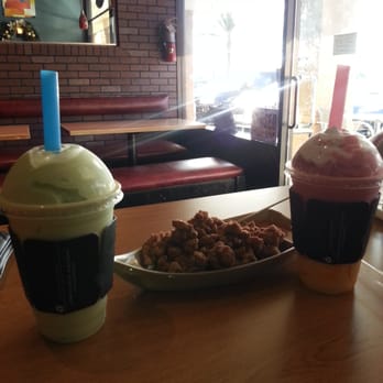 Dragonfly Tea Bar - Avocado and strawberry with pudding - Bubble Tea Near Me - Orange, California