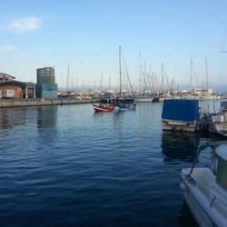 La Matelote - Le port a 20 m du resto