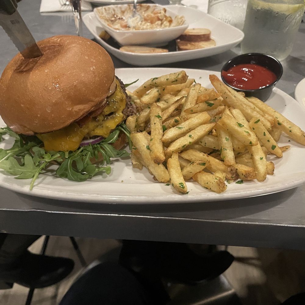 The Green Room - Classic Burger - Lounges Near Me - Sacramento, California The Green Room - Classic Burger - Lounges Near Me - Sacramento, California