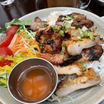 5ive Spice - Lemongrass chicken vermicelli - Vietnamese Near Me - New York, New York