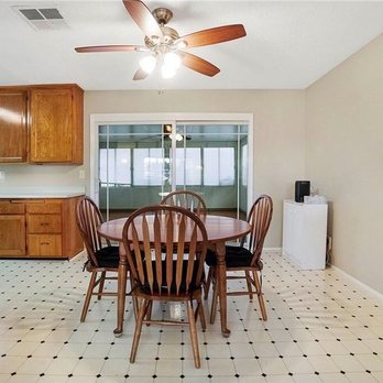 Discount Flooring Kitchen & Bath - Flooring Near Me - Glendora, California Discount Flooring Kitchen & Bath - Flooring Near Me - Glendora, California