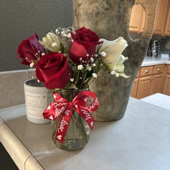 Quintessential - Florists Near Me - Yakima, Washington