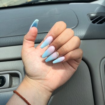 Ez Nails and Spa - Acrylic ombré - Nail Salons Near Me - Lakewood, Washington