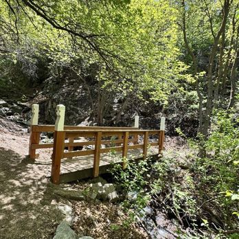 Rocky Mouth Trailhead - Mini bridge at the bonneville shoreline trail - Hiking Near Me - Sandy, Utah Rocky Mouth Trailhead - Mini bridge at the bonneville shoreline trail - Hiking Near Me - Sandy, Utah
