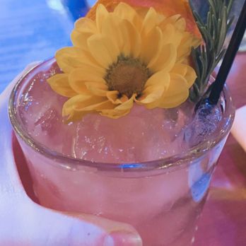 Temsib Eatery & Bar - guava cocktail - Thai Near Me - Bellevue, Washington