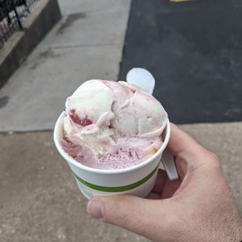 Here's The Scoop - Ice Cream & Frozen Yogurt Near Me - Davenport, Iowa