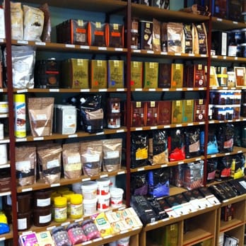 G. Detou - Le rayon chocolat spécial pâtisserie. - Convenience Stores Near Me - Lyon, 69