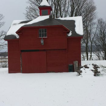 Barnfinds Antiques - OPEN DURING THE WINTER BY APPOINTMENT - Antiques Near Me - Orwell, Vermont