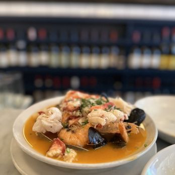 Neptune Oyster - Seafood Near Me - Boston, Massachusetts