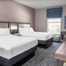 Hampton Inn Cranbury - Guest room