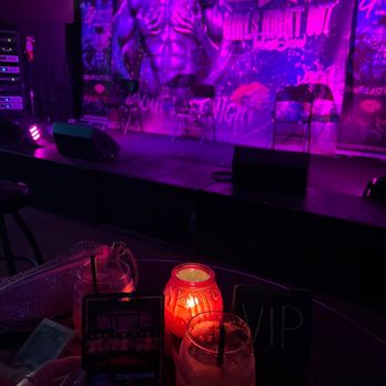 Winstons Beach Club - Male review. Hell yeah. - Music Venues Near Me - San Diego, California Winstons Beach Club - Male review. Hell yeah. - Music Venues Near Me - San Diego, California