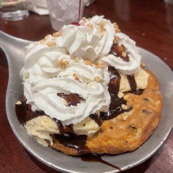 Cheddar's Scratch Kitchen - Cheddars Legendary Monster Cookie - Comfort Food Near Me - Clarksville, Indiana