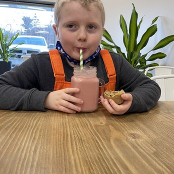 Fruits & Roots - Strawberry Banana Smoothie and Banana Bread Muffin! - Juice Bars & Smoothies Near Me - Greensburg, Pennsylvania