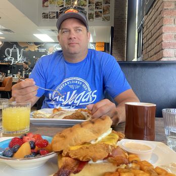 AmeriBrunch Cafe - Contemplating, why Sin City is such a sin? - Breakfast & Brunch Near Me - Las Vegas, Nevada