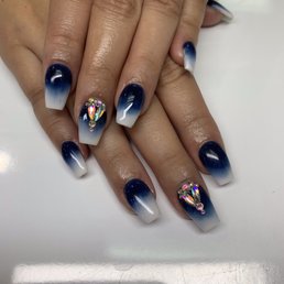 Ombré nails with jewels