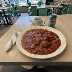 Marianne's Pizza Cafe - Sauce and peppers taken a month apart from the other photo, shows plenty of meat and nice thick sauce. Not watery