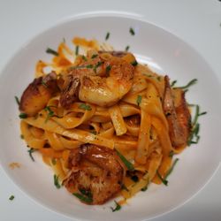 BOOM Catracho 504 - Fetuchini marinara con camarones