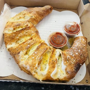 Vinny's Pizza - Stromboli - Pizza Near Me - St. Augustine, Florida Vinny's Pizza - Stromboli - Pizza Near Me - St. Augustine, Florida
