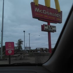McDonald's - The outside looks bad