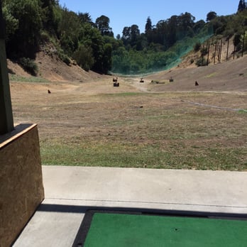 Montclair Golf Course - Driving range is just bare dirt. There are no proper yardage markers. The balls are old rocks. - Golf Near Me - Oakland, California Montclair Golf Course - Driving range is just bare dirt. There are no proper yardage markers. The balls are old rocks. - Golf Near Me - Oakland, California