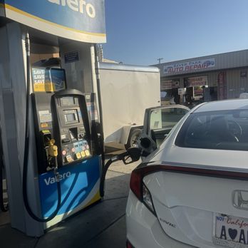 Valero - SamHunt needs a refill!! - Gas Stations Near Me - Fresno, California Valero - SamHunt needs a refill!! - Gas Stations Near Me - Fresno, California
