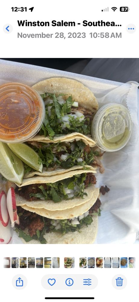 La Perlita Tacos Y Restaurante Logo