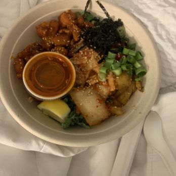 moonbowls - Hot chicken with kimchi, extra green onion, seasoned seaweed and sesame seeds. - Korean Near Me - Austin, Texas