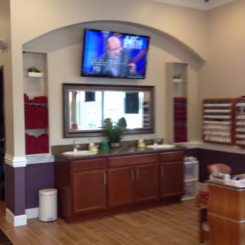 LH Nails Spa - Double sink for washing hands, mirror, and tv - Nail Salons Near Me - Charlotte, North Carolina