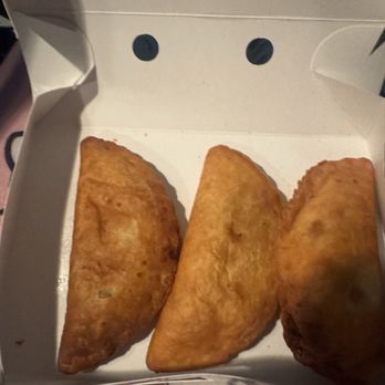 Pollo Campero - Empanadas - Chicken Shop Near Me - Victorville, California Pollo Campero - Empanadas - Chicken Shop Near Me - Victorville, California