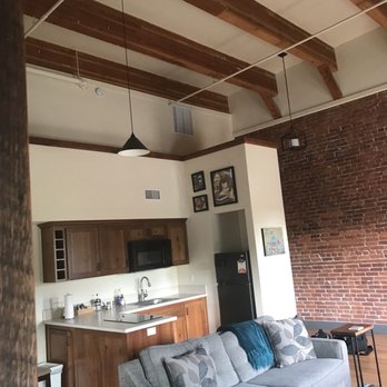 Amity Flats - Hotels Near Me - Amity, Oregon
