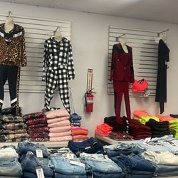 Anthony’s Outlet - Women's clothing