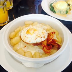 Bay Harbor Bistro & Bakery - Gnocchi Estrellado : As evil as it is delicious...