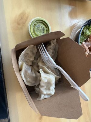 Momo Cha by null