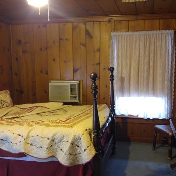 Riverview Lodge - inside room - Hotels Near Me - Kernville, California