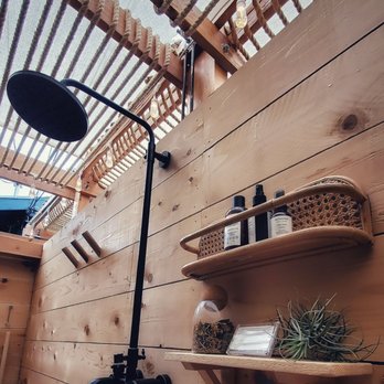 Den Mother Wellness - Massage Therapy Near Me - Venice, California Den Mother Wellness - Massage Therapy Near Me - Venice, California