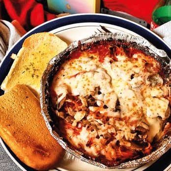 Snappy Tomato Pizza - a plate of food with bread - Pizza Near Me - Fort Wright, Kentucky Snappy Tomato Pizza - a plate of food with bread - Pizza Near Me - Fort Wright, Kentucky