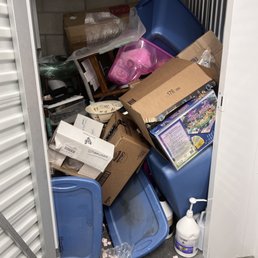 This is what I opened my LOCKED unit to. This is what I opened my LOCKED unit to.