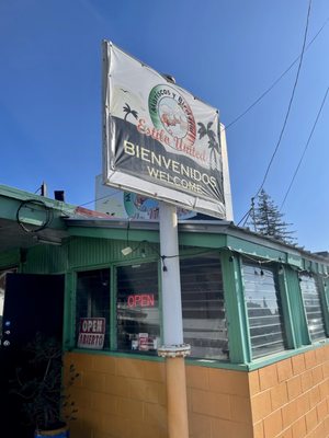 United Mariscos Y Birrieria by null