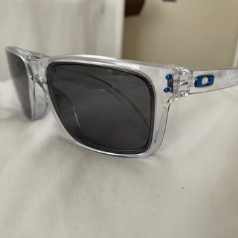 Valley Optometry Eyecare - Sunglasses, love them. - Optometrists Near Me - North Hollywood, California Valley Optometry Eyecare - Sunglasses, love them. - Optometrists Near Me - North Hollywood, California