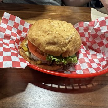 Wize Guyz Grille - Hawaiian burger - Burgers Near Me - Bryson City, North Carolina
