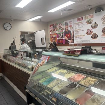 Cold Stone Creamery - Rude employees - Ice Cream & Frozen Yogurt Near Me - Ventura, California