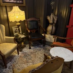 RAIL Coffee Room - Another smaller sitting area.