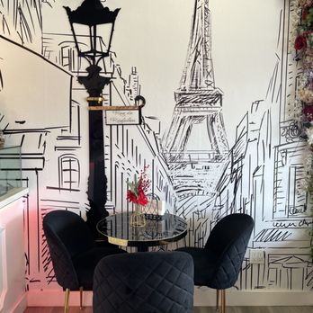 L’Boulanger - very cute sitting area! - French Near Me - Miami, Florida