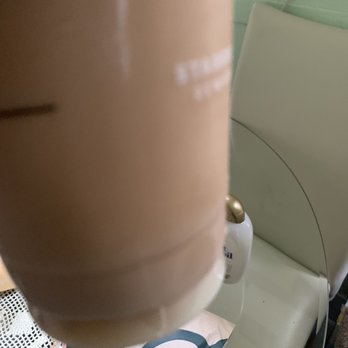 Starbucks - a cup of coffee being poured into a blender - Coffee & Tea Near Me - Chicago, Illinois Starbucks - a cup of coffee being poured into a blender - Coffee & Tea Near Me - Chicago, Illinois