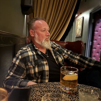 Doberman Drawing Room - Lounges Near Me - Las Vegas, Nevada