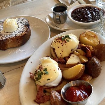 Oddfellows Cafe & Bar - Egg Benedict & Ham Brioche French Toast - Breakfast & Brunch Near Me - Seattle, Washington Oddfellows Cafe & Bar - Egg Benedict & Ham Brioche French Toast - Breakfast & Brunch Near Me - Seattle, Washington