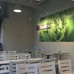 Freshbox Sandwiches - Bright and spacious interior